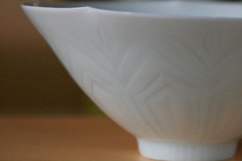 奈良　nara 三五夜　隠れ家　茶室　にじり口　月釜　茶会　茶席　茶道　抹茶　濃茶　薄茶　続き薄　蓮　ハス　蓮華　荷葉　蓮台　いけばな　生け花　水揚げ　床の間　床花　待合　ロータス　lotus　切り絵　切り絵作品　切り絵作家　石賀直之　扇　扇面賞　鷹　JR奈良駅　徒歩　2分　三網田　白蓮　井倉幸太郎　影青　青白磁